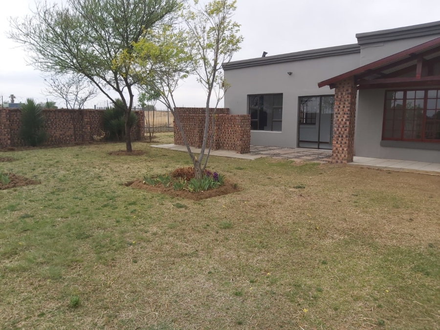 To Let 3 Bedroom Property for Rent in Roodewal Free State